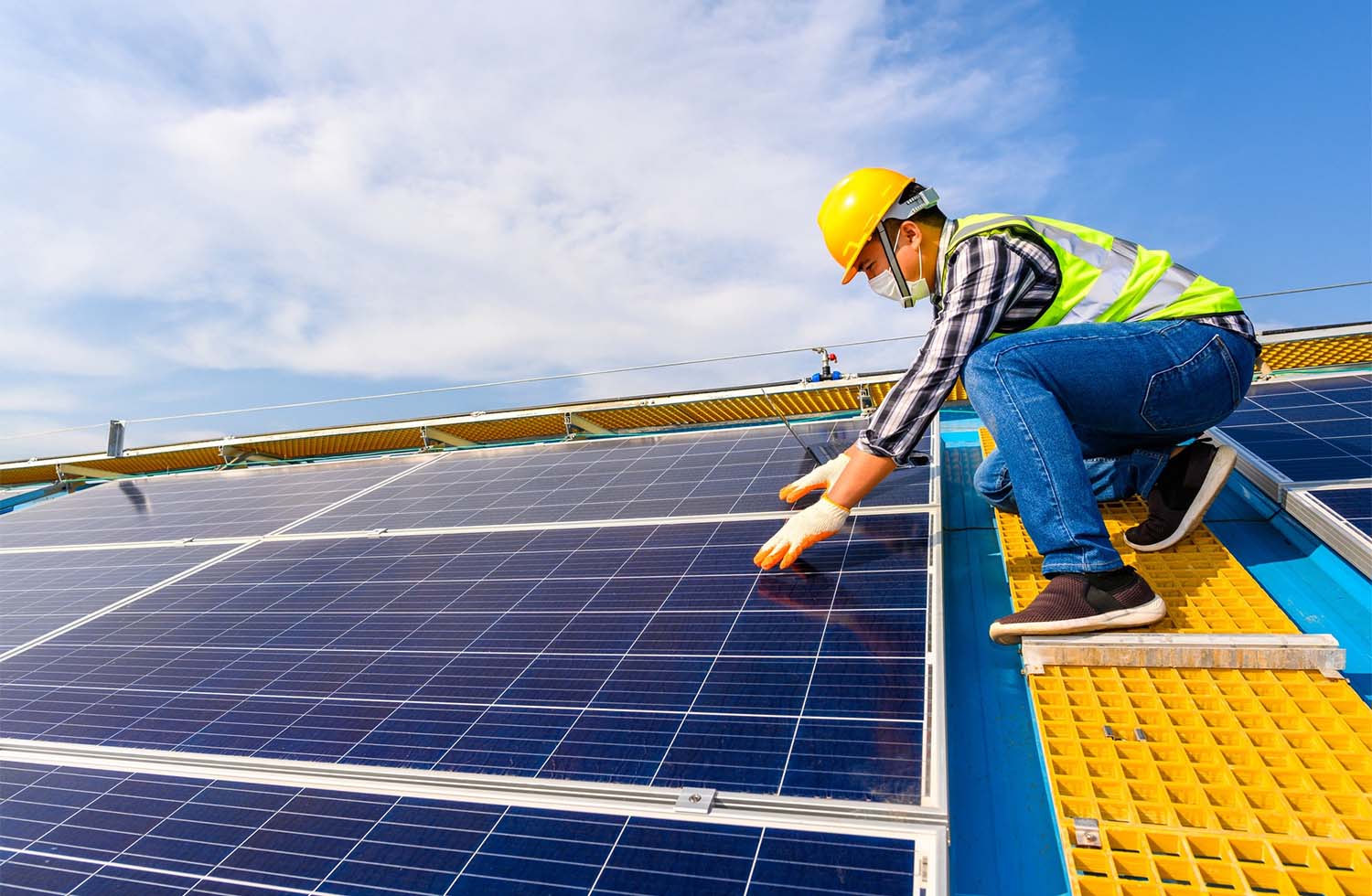 Choosing the Right Solar Installers: A Guide
