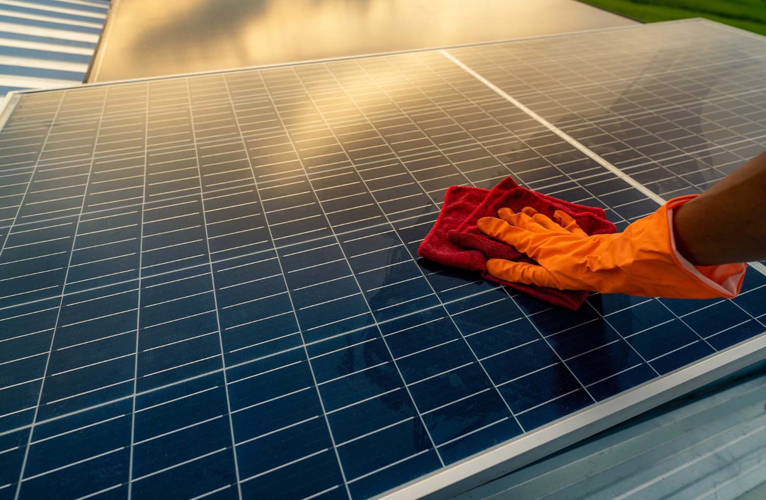 How to Clean Solar Panels on Roof : Easy Guide for Beginners